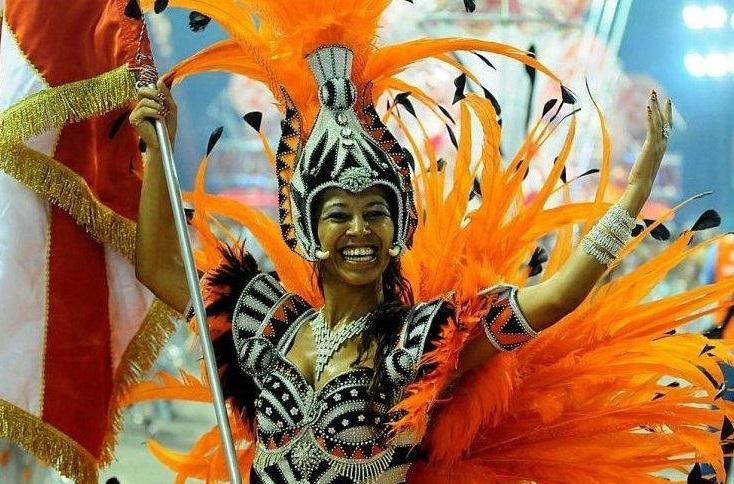 1 CARNAVAL DE RIO 2018 Nous avons le plaisir de vous présenter un de nos circuits pour le Carnaval de Rio 2018.