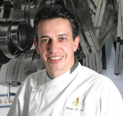 Fabrice Lenud Desde 2001, Lenud é chef proprietário da Pâtisserie Douce France, que hoje têm três unidades em São Paulo. Antes de chegar ao Brasil, trabalhou como patissier de Paul Bocuse, em Paris.