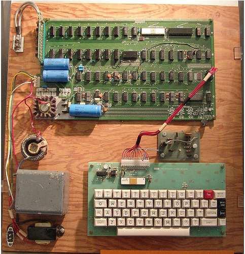primeiro microcomputador pessoal a ter sucesso comercial.