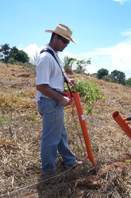 25 pessoas (estudantes de Agronomia,