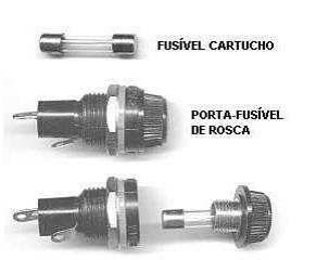 Exercícios Fusível: Abrindo o circuito e evitando que essa sobrecorrente acabe danificando outros componentes; Existem diversos tipos de fusíveis.