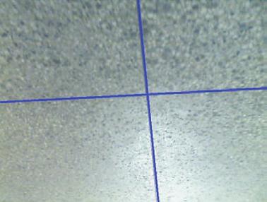 12: Imagem do piso DCA: (a) Imagem original, (b) Imagem processada usando detector de bordas Canny, (c) Imagem processada usando TH. Figura 5.