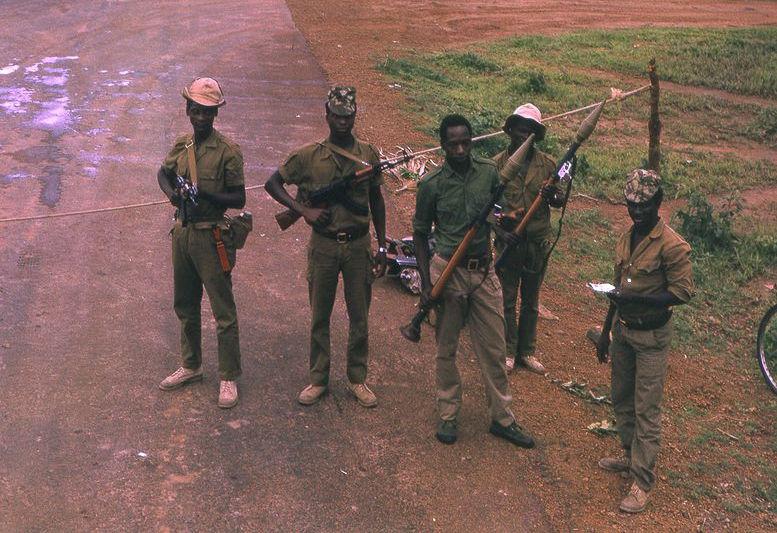 Em 1961, começa a rebelião na Guiné-Bissau sob o comandode Amílcar Cabral, pertencente ao Partido Africano de Independência da Guiné e Cabo Verde (PAIGC).
