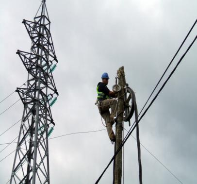 4) OBRA DE IRRIGAÇÃO MATUMBO WACO-KUNGO Electricidade em Média