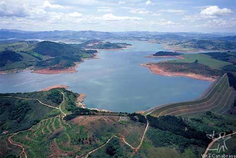 HIDROLOGIA CONCEITOS Planejamento: O aproveitamento hídreletrico de um rio ou bacia hidrica necessita que um conjunto de condições físicas,