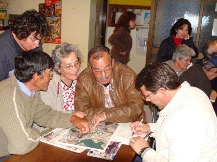 Tertúlia na Associação Cultural e