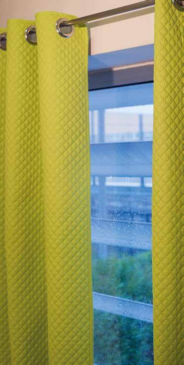 Cortinado Cortina // Curtain Clave 1,50 + 1,50 x 2,70 m aprox.
