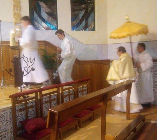 13 Abril 2017 2ª Missão - Simbologia e Ritual da Cerimonia do Lava-pés Na liturgia católica, a Quinta-Feira Santa relembra a instituição da Eucaristia.