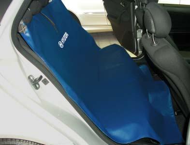 D-S 16 HY A cobertura do banco traseiro evita fiavelmente manchas nos assentos traseiros. De forte couro artificial azul.