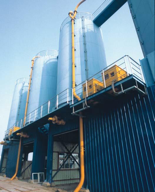 Tecnologia do silo Os silos Putzmeister foram desenvolvidos especialmente para lamas altamente desidratadas e viscosas.