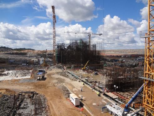 Foto 35: Sítio Pimental Área onde estava sendo preparada fôrma para concretagem com