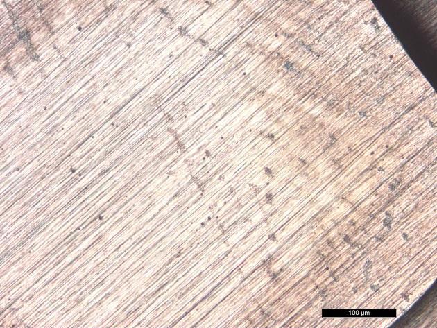 Figura 19- Micrografias das superfícies das amostras na condição solubilizada até 1168 C lixadas até a granulometria de