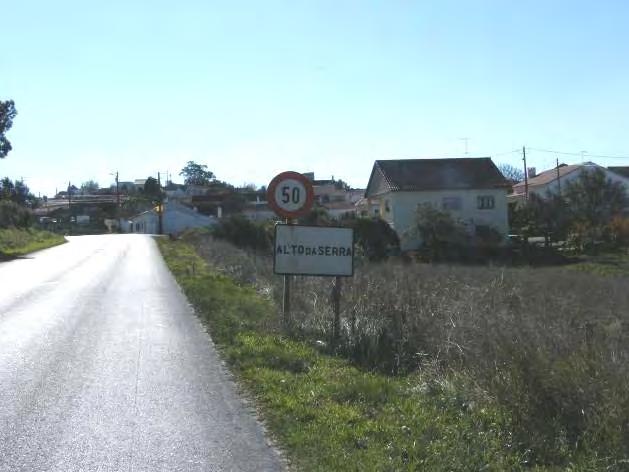 7 Alto da Serra Espaço Industrial No que respeita ao espaço industrial, apenas de salientar a presença, a Norte da zona em estudo, de