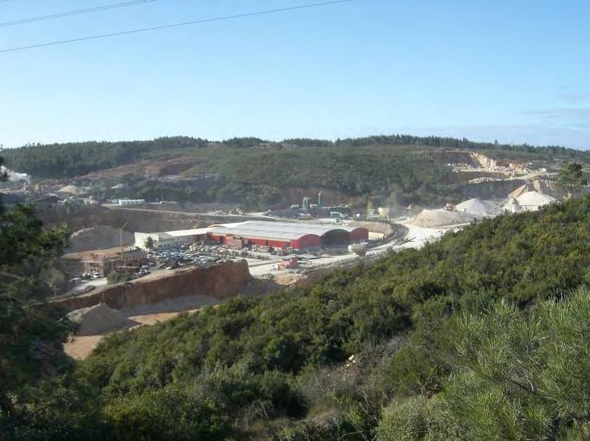 UP - Colinas de Rio Maior Ota Esta unidade enquadra-se nos maciços calcários da estremadura e caracteriza-se em termos gerais por uma paisagem desestruturada, sem uma identidade clara (sobretudo