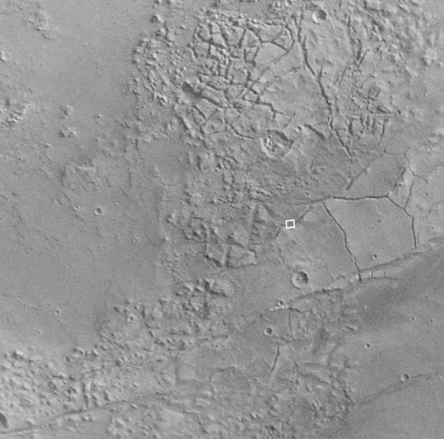 Ravinas de neve em Marte