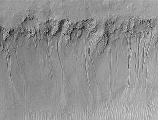 Nirgal Vallis Mais de 14 canais com extensão de 1 km.