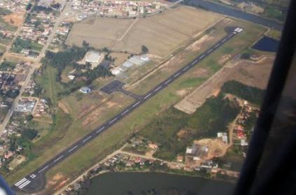 TRANSPORTE AEROVIÁRIO O Alto Vale é atendido por transporte aeroviário através do Aeroporto Internacional Ministro Victor Konder, em Navegantes, e pelo Aeroporto Internacional Hercílio Luz, em