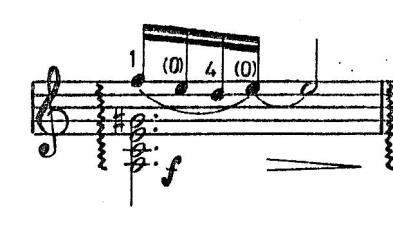 45 Fig. 11: Compasso 22. Este trecho apresenta aspecto duvidoso quanto à relação tonal. Porém, optamos por manter o que está na partitura por função da melodia que está sendo delineada no baixo.
