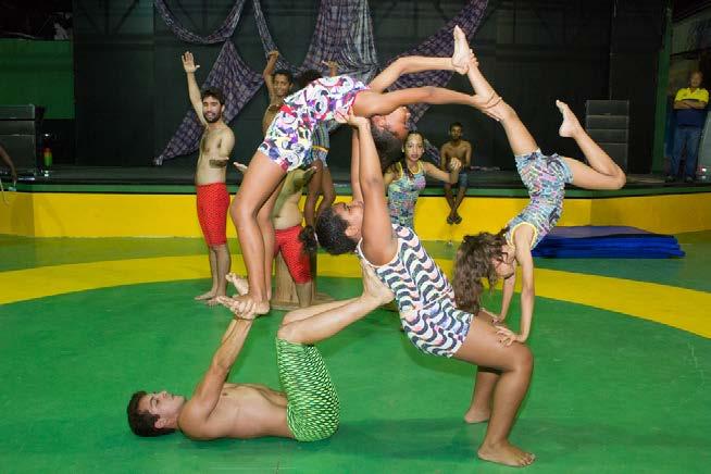 Foto: André Santos No eixo de circo desenvolvemos o potencial educativo, formativo e lúdico das atividades circenses, mostrando a importância do circo enquanto parte relevante da cultura corporal e