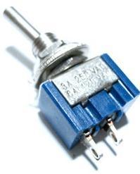 Dispositivo de Manobra é o componente que realiza as operações de ligar e desligar o circuito elétrico, permitindo a passagem da corrente elétrica Fig. 25 Interruptor Liga- Desliga Fonte: www.