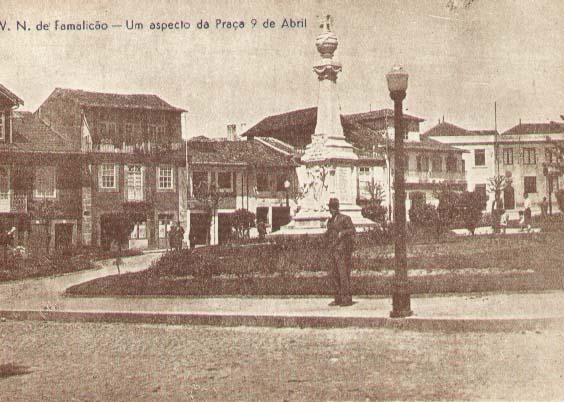 4 1934 A Biblioteca Municipal é transferida para a Praça 9 de Abril, ficando instalada num edifício alugado.
