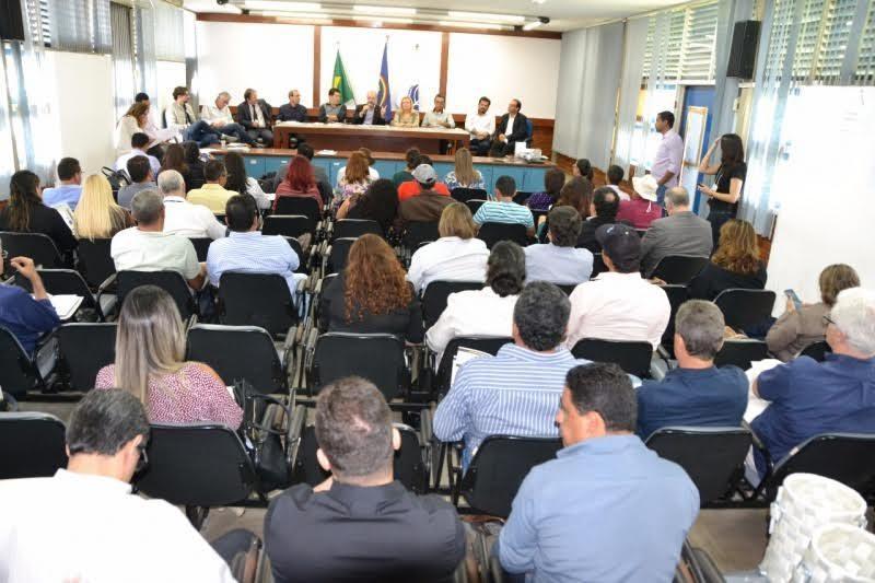 Prefeitura de Petrolina participa de reunião do Programa Água Doce em Recife Por Blog do Banana em 29 de maio de 2017 - Sem categoria O secretário executivo de Desenvolvimento Rural e Irrigação,
