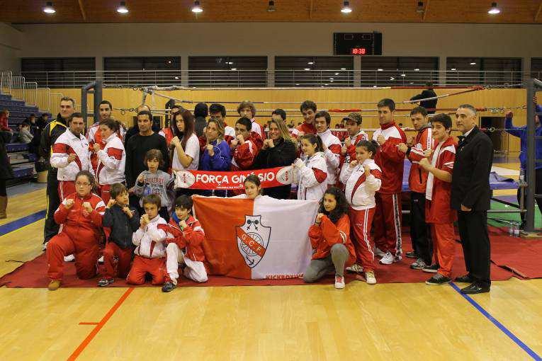 Torneio do Futuro Sub-14 CIM, 58 / Ginásio B, 40 KICKBOXING GINÁSIO DE PRATA NA TAÇA Realizou-se sábado, 16, em Anadia, a