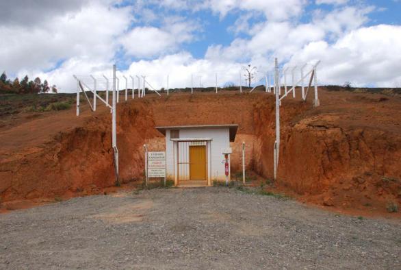 Para as frentes de lavras projetadas estabeleceu-se para os próximos quatro anos 0,5 ha e para os próximos seis anos 1,0 ha.