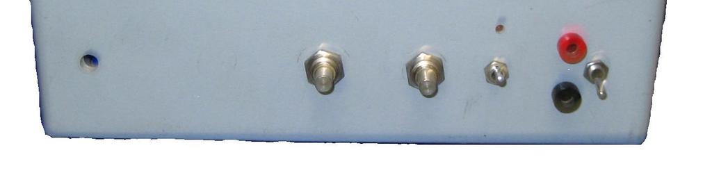 conexões e de um interruptor de alto desempenho que utiliza metal líquido para gerar o degrau.