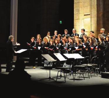 GRUPOS ACADÉMICOS Ao nível de cada faculdade são organizadas diversas estruturas e iniciativas na área da música, teatro, literatura, ciência e tecnologia, frequentemente em relação com as