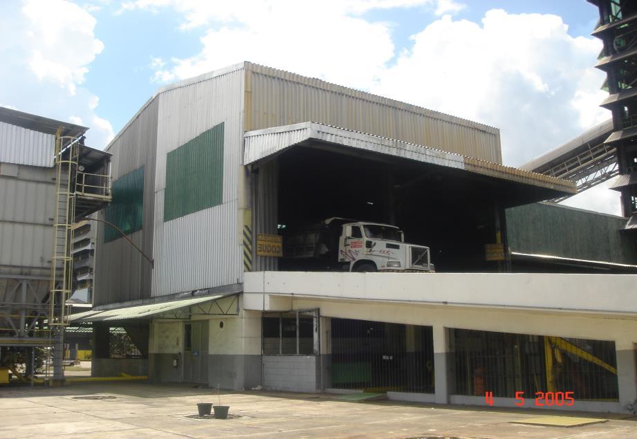 2.2 - Principais fontes de poluição 11 Essas unidades de apoio, assim como as unidades de eletrólise, apresentam diversas fontes de poluição ambiental, que colocam em risco a saúde dos trabalhadores,