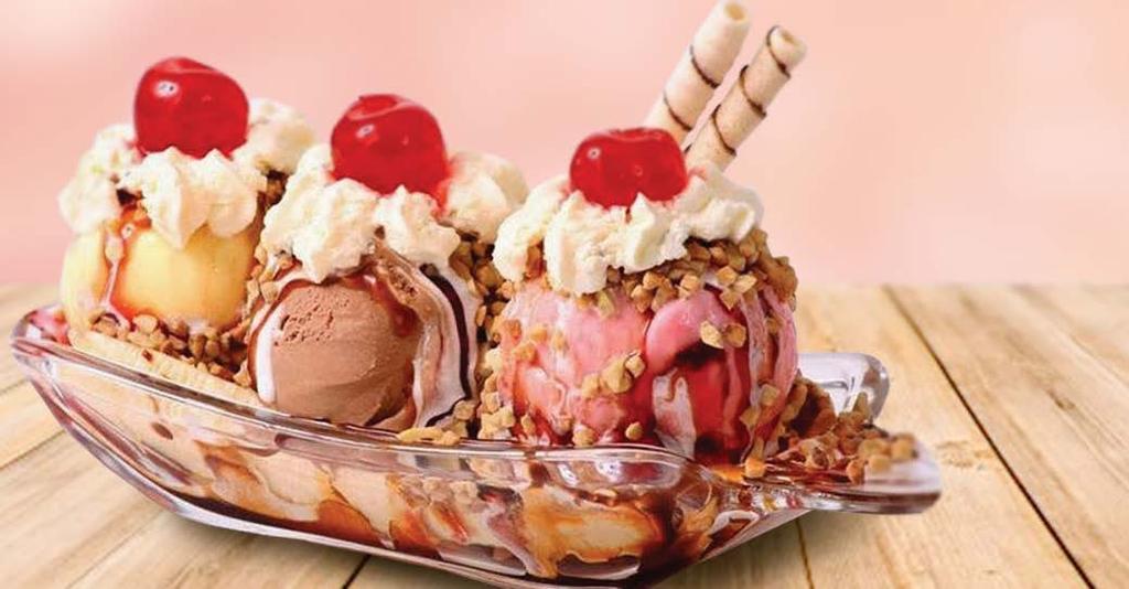 $18,00 $16,00 Banana Split Uma sobremesa para a família toda! Banana servida com três bolas de sorvete*, cobertura à escolha do cliente*, creme de chantilly e cerejas.