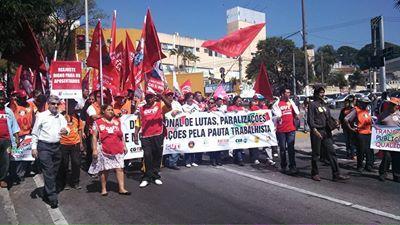 Metalúrgicos de Osasco marcam o Dia Nacional de Manifestações com paralisações em fábricas e passeatas Passeata na Rua Antonio Agú, Centro de Osasco O Sindicato dos Metalúrgicos de Osasco e Região