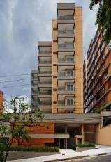 171 2 ou 4 dormitórios 3 a 4 vagas/ apartamento 141 m² a 389 m² de área útil Equipamentos: academia, depósito, piscina