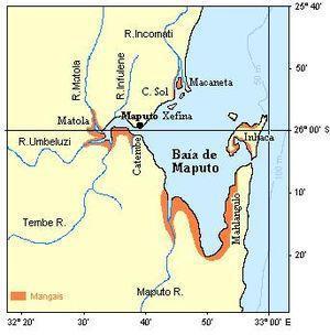 3. Descrição da Área em Estudo Clima: Possui uma estação seca e fria (de Abril à Setembro) e outra quente e chuvosa (de Outubro à Março). População:1.766.823hab(INE,2007).