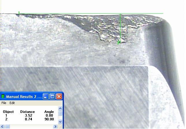 O paralelismo de tais linhas é garantido através do valor de ângulo apresentado pelo programa e que é definido em 0º para linhas horizontais e 90º para linhas verticais.