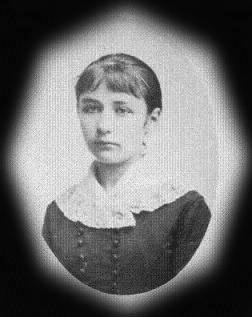 Filha de Louis-Prosper Claudel, hipotecário, e Louise-Athanaïse Claudel, Camille Claudel nasceu em Aisne, em 8 de dezembro de 1864.