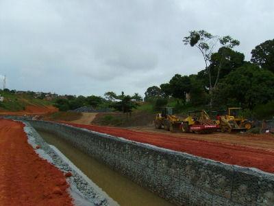 calha do rio Desencadeia consideráveis impactos no canal e na planície de inundação