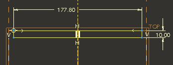 - Utilize a ferramenta de linha de centros e desenhe uma linha de centros no eixo horizontal - Com a ferramenta retângulo desenhe um com 177.8 por 10.