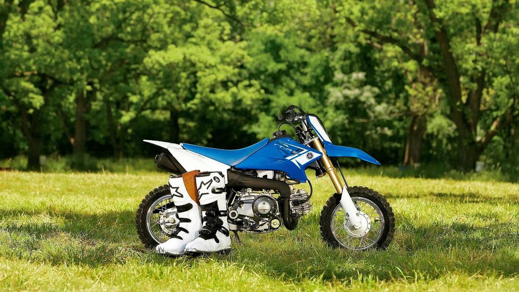 Minimotos Yamaha: comece como gostaria de continuar Quando vir o sorriso estampado na cara do seu filho depois de ter conduzido uma minimoto TT-R, ficará convencido que tomou a decisão acertada ao