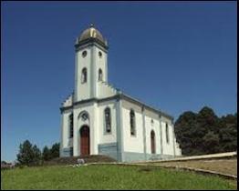 000 pessoas (um dos maiores do estado), tem formato circular; Maria fumaça (Inativa); Parque Natural Municipal de Pouso Alegre (Antigo Horto); Capela Nossa Senhora Aparecida (Remonta); Capela Santa