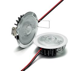 LEDSpot SmartLine LEDSpot completo, equipado com refletor dissipador de calor, cabos e armação em metal LEDSpot com um LED e dissipador de calor em plástico com resistência térmica Necessária