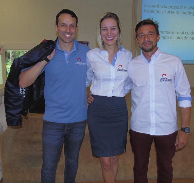 Novos uniformes dos colaboradores Ginástica laboral em frente ao mar Previdência complementar co-patrocinada Visando investir na tranquilidade e retenção de seus talentos, bem como estimular seus