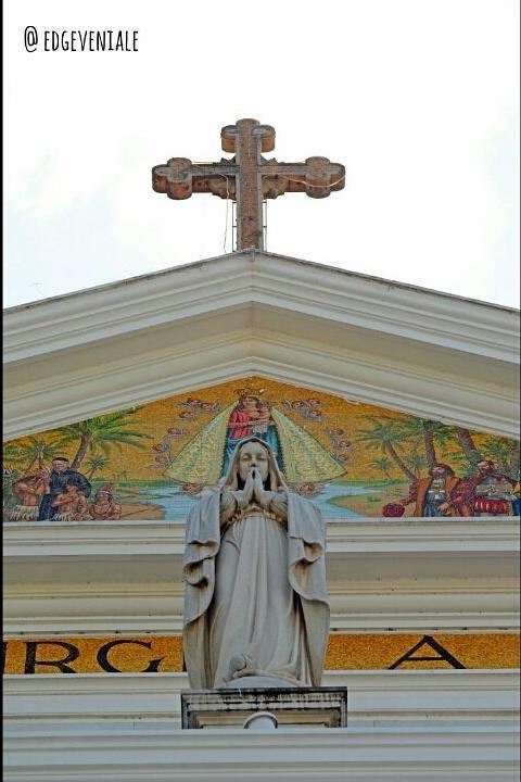 Quero também te consagrar desde já, Senhora de Nazaré, o momento de minha morte quando, por tuas mãos, e amparado (a) pelos braços de teu