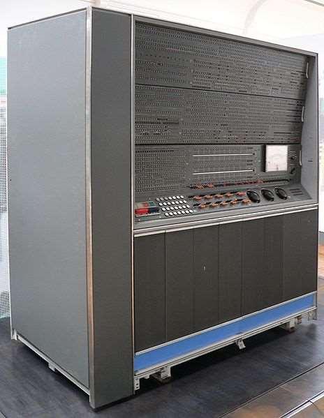 IBM 7094 Em vez das 30 toneladas do ENIAC, o IBM 7094 (versão de maior sucesso dessa segunda geração