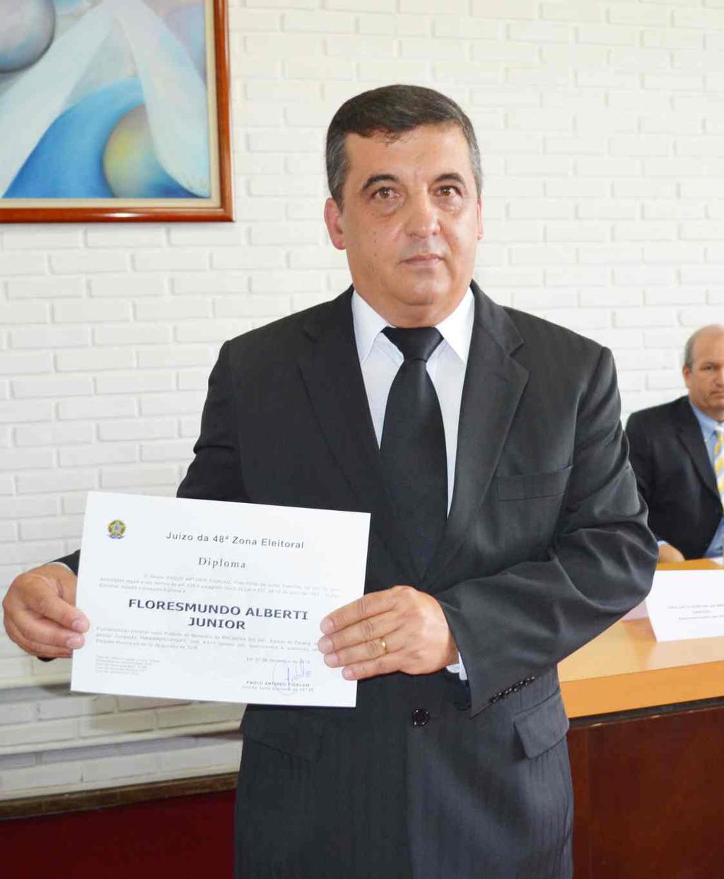 reeleito prefeito de Tunas do Paraná O prefeito eleito em Bocaiúva do Sul,