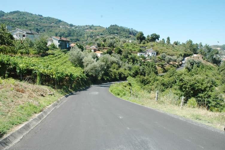 no lugar de Pedreda - Gôve Repavimentação da