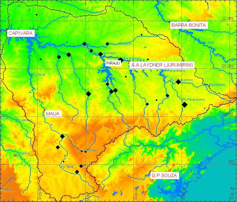 Figura 4.7. Bacia da UHE Capivara 28 na bacia do rio Paranapanema. Losangos pretos localizam postos pluviométricos com dados consistidos na base de dados da ANA.