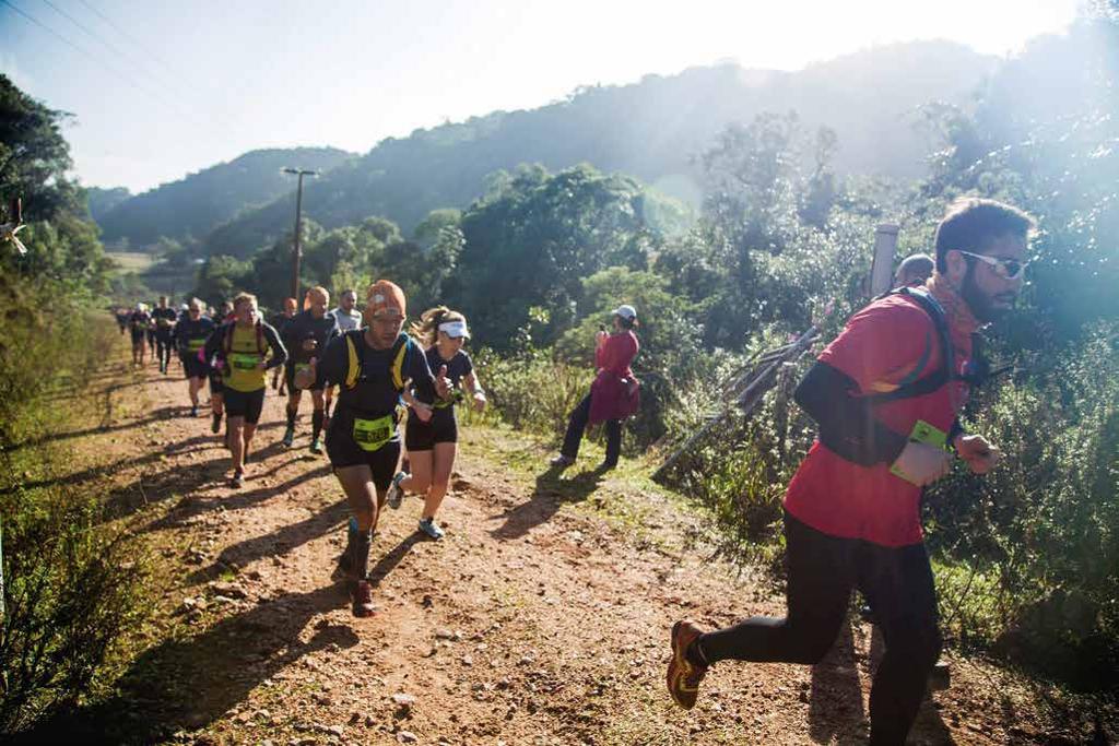 O atleta que não estiver portando TODOS os equipamentos obrigatórios não será autorizado a largar e está automaticamente desclassificado.