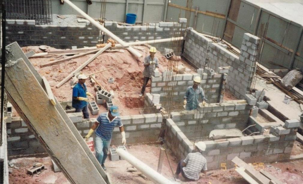 CONSTRUÇÃO Em 1996 foram